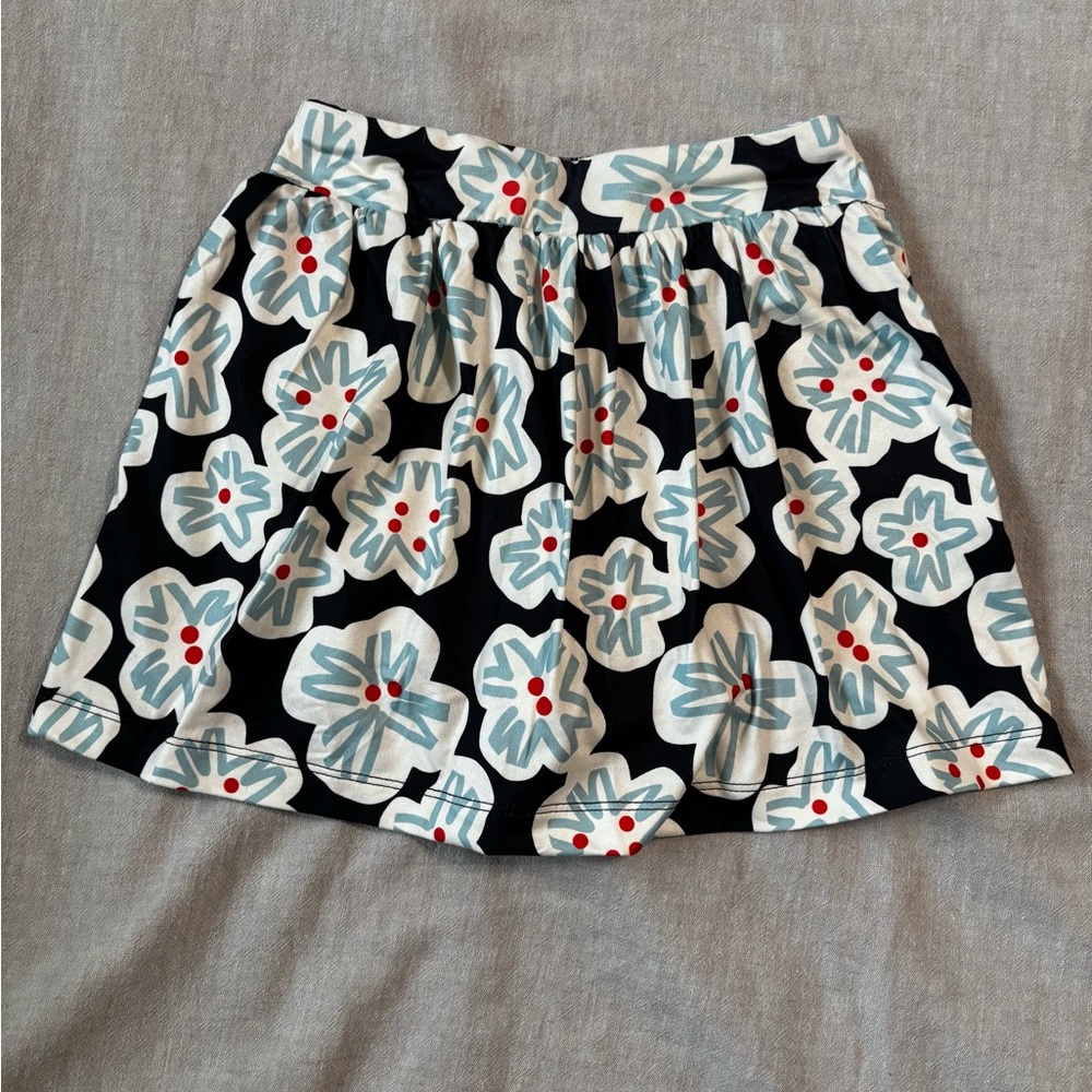 Hanna Andersson Black and White Floral Spandex Skirt with Built-in Shorts